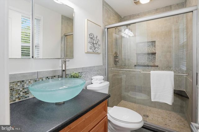 1802 LEADBURN RD, Towson, MD 21204