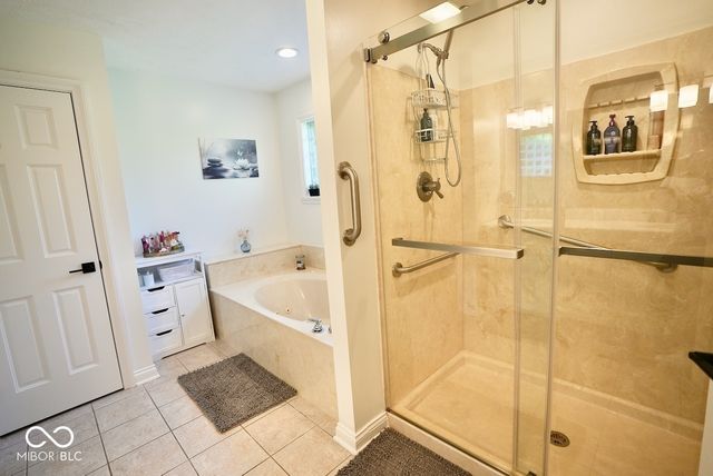 1456 Bent Tree Place, Greenwood, IN 46143