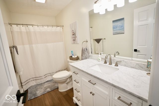 1456 Bent Tree Place, Greenwood, IN 46143