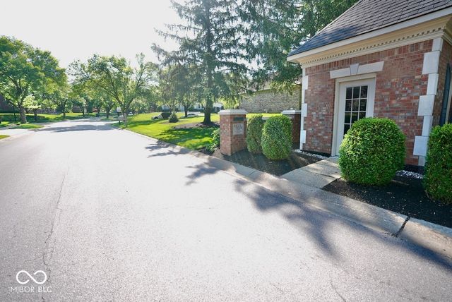 1456 Bent Tree Place, Greenwood, IN 46143