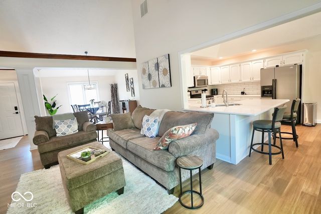 1456 Bent Tree Place, Greenwood, IN 46143