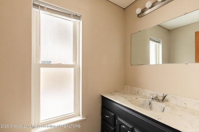 218 E Elm Street, Lansing, MI 48910