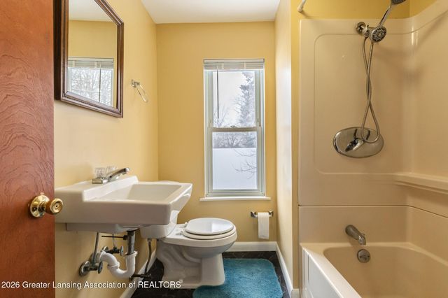 218 E Elm Street, Lansing, MI 48910