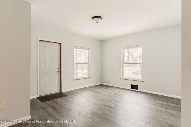 218 E Elm Street, Lansing, MI 48910