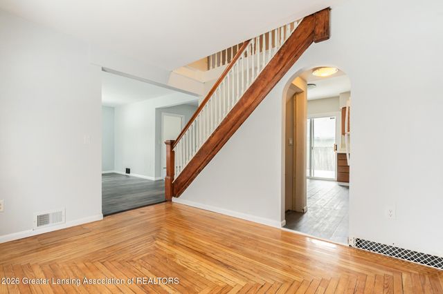 218 E Elm Street, Lansing, MI 48910