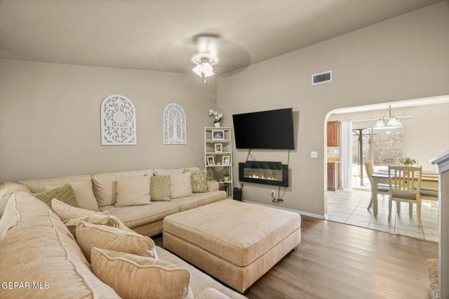 12153 ZAVI Lane, El Paso, TX 79934