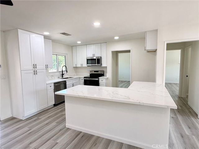 811 Majela, Hemet, CA 92543