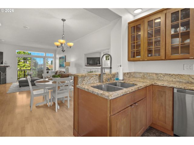 15495 BRIANNE Ct, Lake Oswego, OR 97035