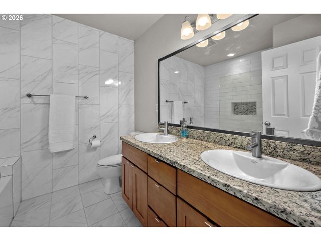 15495 BRIANNE Ct, Lake Oswego, OR 97035