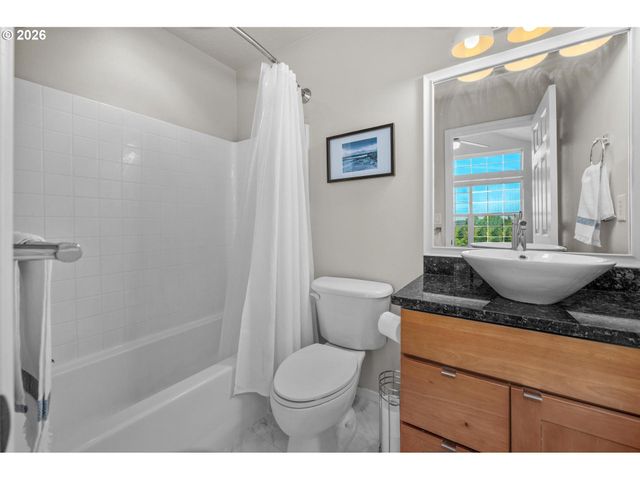 15495 BRIANNE Ct, Lake Oswego, OR 97035