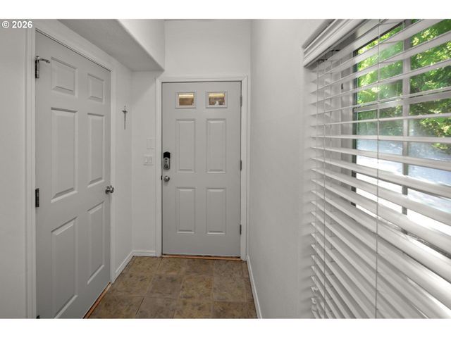15495 BRIANNE Ct, Lake Oswego, OR 97035