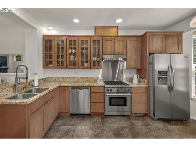 15495 BRIANNE Ct, Lake Oswego, OR 97035