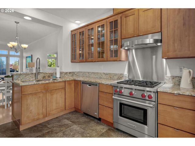 15495 BRIANNE Ct, Lake Oswego, OR 97035