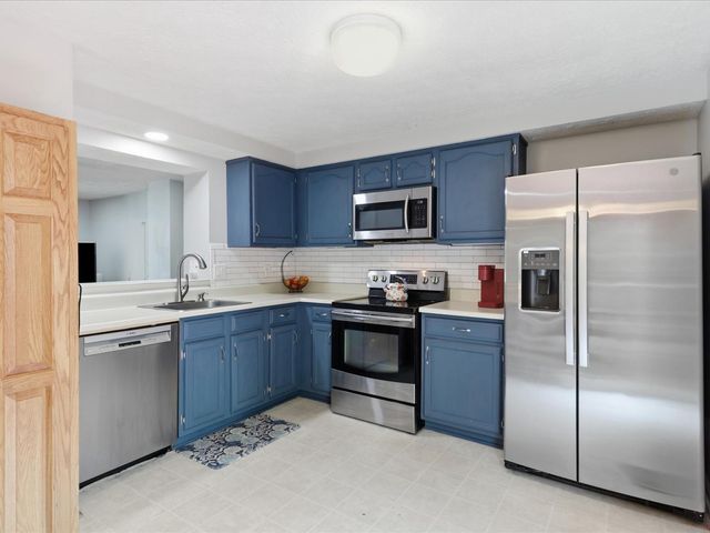 7490 WOUNDED KNEE RD, Lorton, VA 22079