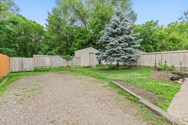 917- 919 Weeks Avenue SE, Minneapolis, MN 55414
