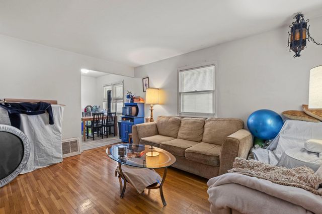 917- 919 Weeks Avenue SE, Minneapolis, MN 55414