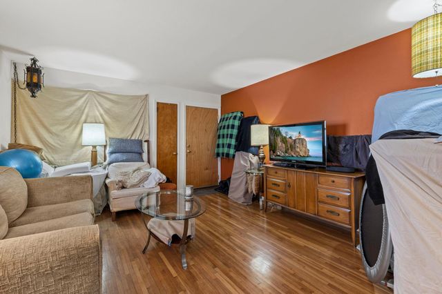917- 919 Weeks Avenue SE, Minneapolis, MN 55414