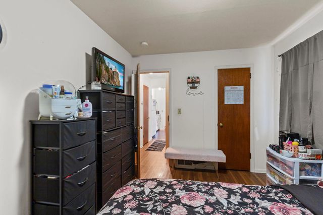 917- 919 Weeks Avenue SE, Minneapolis, MN 55414