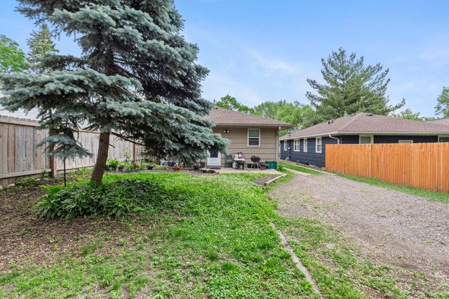 917- 919 Weeks Avenue SE, Minneapolis, MN 55414