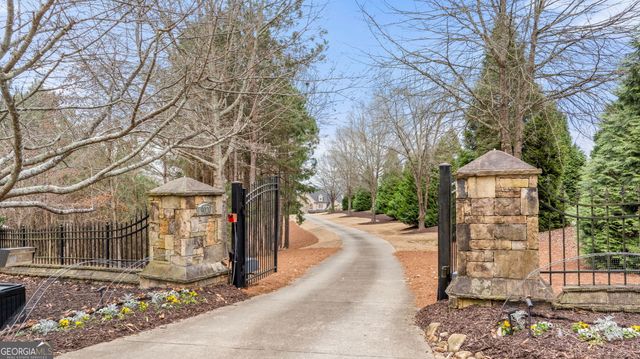 9020 Old Terry Ford Road, Gainesville, GA 30506