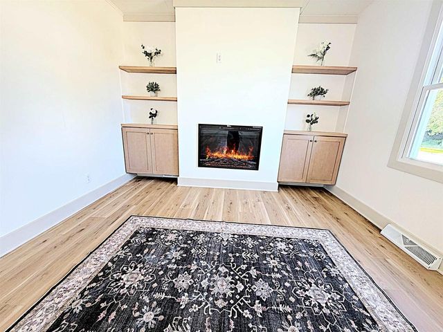 417 W 17TH AVENUE, Oshkosh, WI 54902