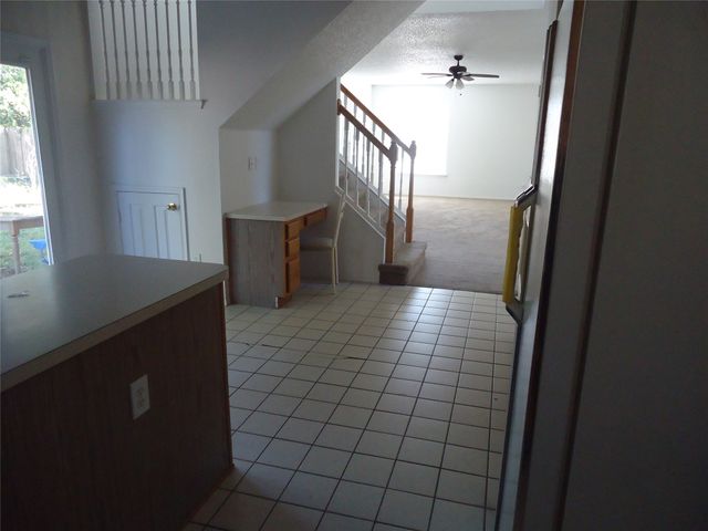 4707 Shadow Crest Drive, Arlington, TX 76018