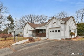 415 Woodbridge Street, Manchester, CT 06042