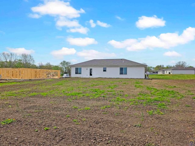 724 Teresa Ct, Carbondale, KS 66414