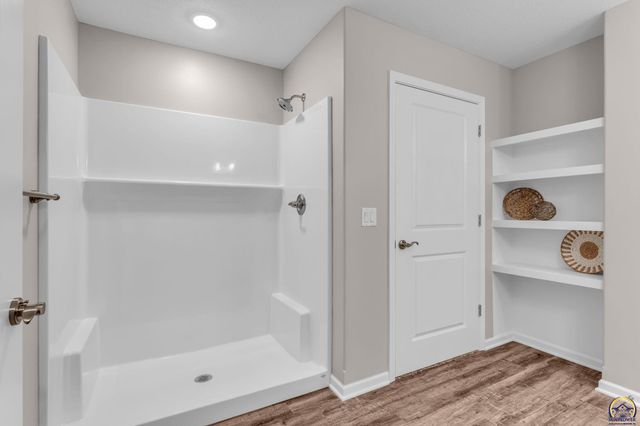 724 Teresa Ct, Carbondale, KS 66414
