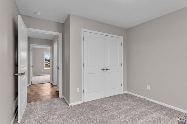 724 Teresa Ct, Carbondale, KS 66414