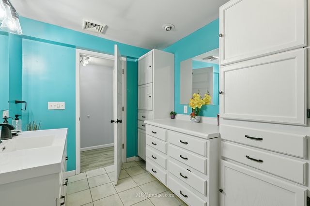 1000 W Superior Street, Ottawa, IL 61350