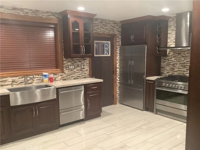 730 W 109th, Los Angeles, CA 90044