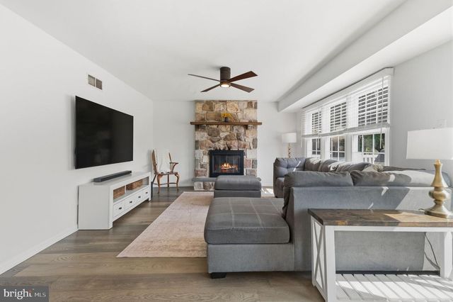 103 VALLEY VIEW CIR, Phoenixville, PA 19460