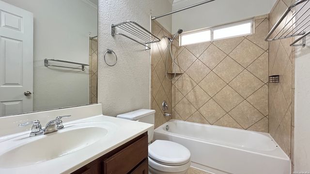 12155 KARNES WAY, San Antonio, TX 78253
