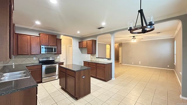 12155 KARNES WAY, San Antonio, TX 78253