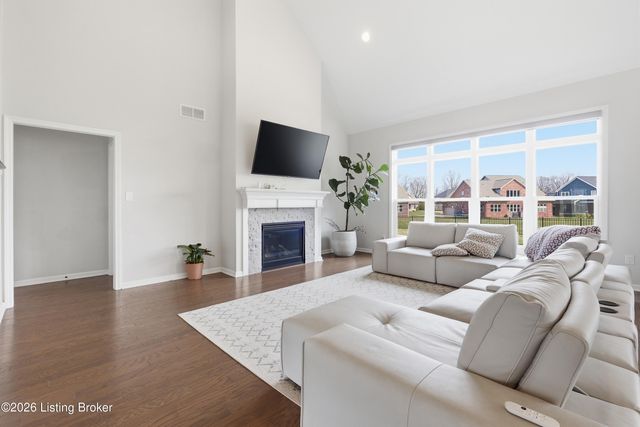 11527 Angel Falls Dr, Prospect, KY 40059