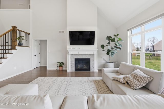 11527 Angel Falls Dr, Prospect, KY 40059