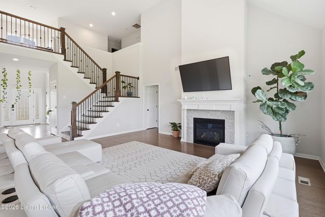 11527 Angel Falls Dr, Prospect, KY 40059