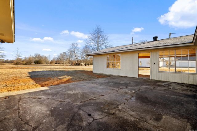 102 Bethlehem Road, Austin, AR 72007