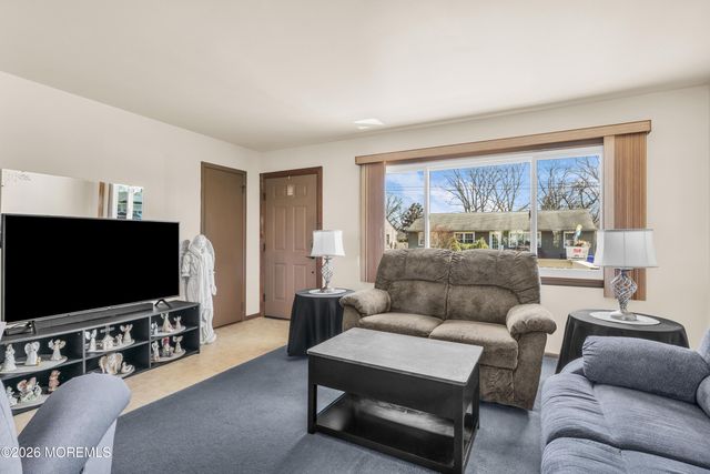 109 Crescent Drive, Brick, NJ 08724