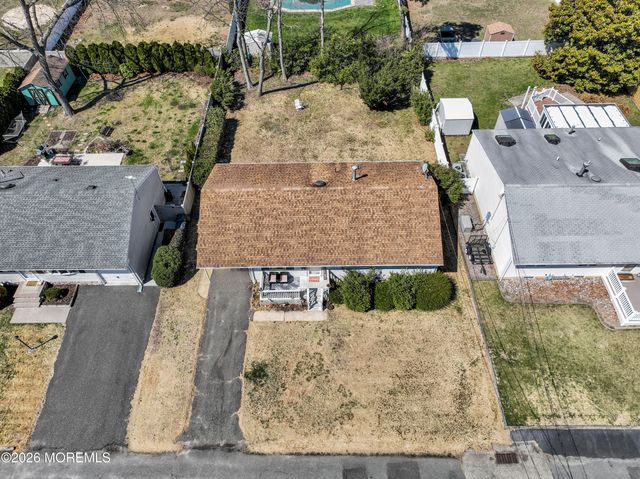 109 Crescent Drive, Brick, NJ 08724