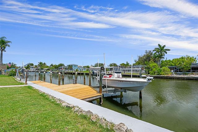 5404 BAY STATE ROAD, Palmetto, FL 34221