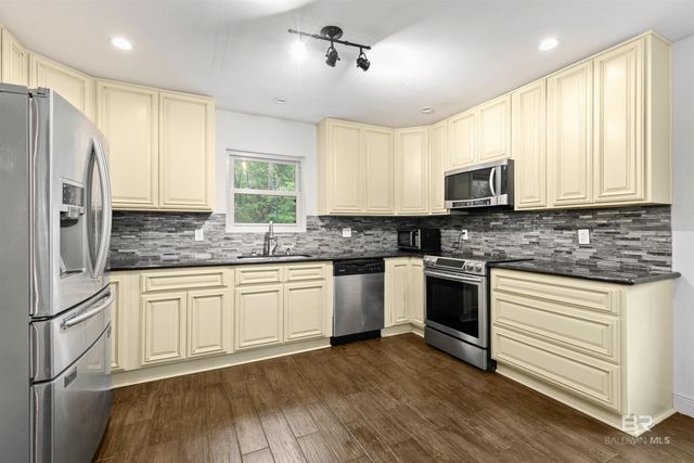 2728 Lost River Road, Mobile, AL 36605
