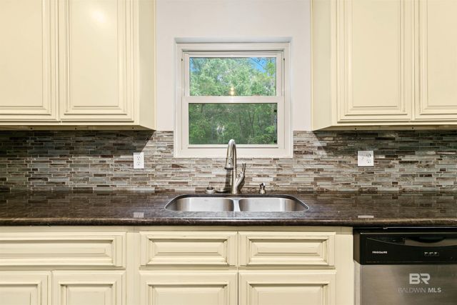 2728 Lost River Road, Mobile, AL 36605