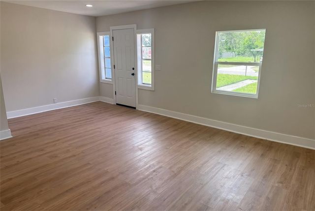 520 E JUANITA ST STREET, Clermont, FL 34711