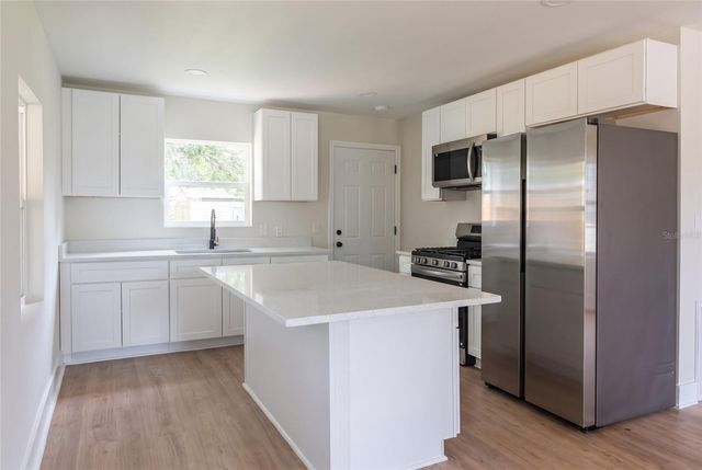 520 E JUANITA ST STREET, Clermont, FL 34711