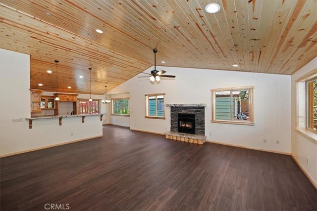 415 Vista, Sugarloaf, CA 92386