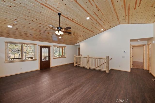 415 Vista, Sugarloaf, CA 92386