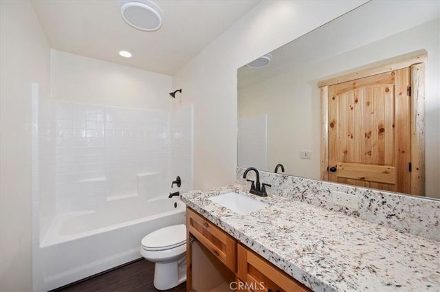 415 Vista, Sugarloaf, CA 92386