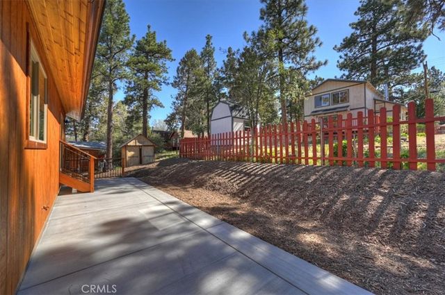 415 Vista, Sugarloaf, CA 92386